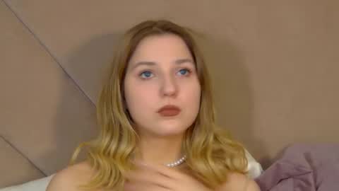 Snapshot of tinaburton chatting on 06-18-26, 04:55 TinaBurton online show from 06-18-26, 04:55