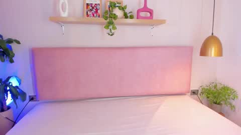 Tina online show from 11-04-25, 11:31