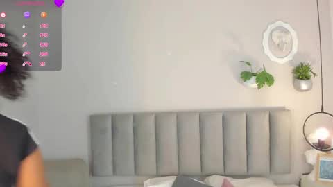 Snapshot of tinacurly chatting on 05-21-26, 09:38 Tina online show from 05-21-26, 09:38