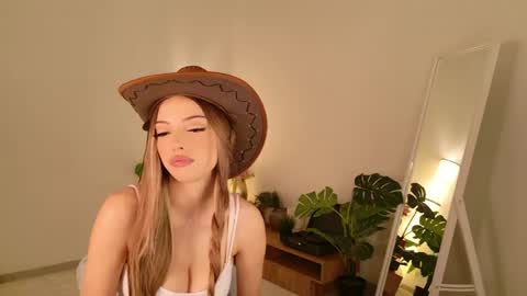 Tina online show from 04-03-26, 01:31