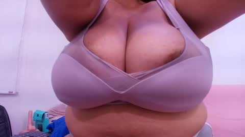 tinkerbell online show from 09-29-25, 07:30