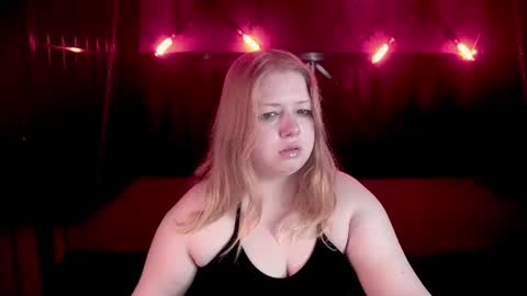 TinkerrBelll online show from 06-09-26, 07:03