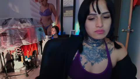 I AM BELLA  ----------- follow my  IG  TINNS 69 online show from 02-03-26, 10:04