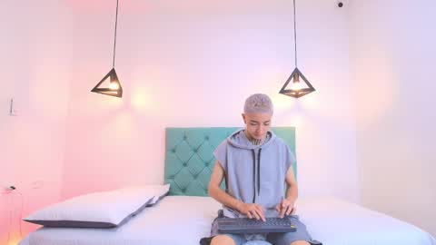 TINNY AND CANDY online show from 02-20-25, 01:08