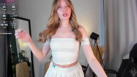 Snapshot of tinnytiana chatting on 05-14-26, 07:37 Tiana online show from 05-14-26, 07:37