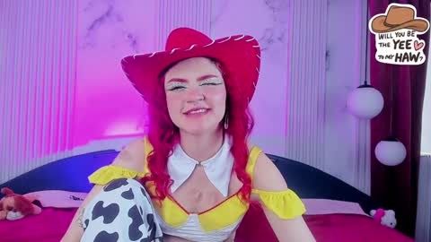 Snapshot of tiny__emmy chatting on 12-13-24, 08:15 Emmy blue berry1 online show from 12-13-24, 08:15