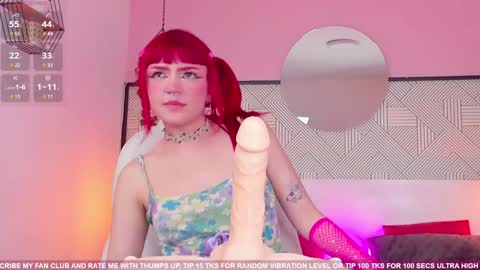 Snapshot of tiny__emmy chatting on 12-23-24, 03:55 Emmy blue berry1 online show from 12-23-24, 03:55