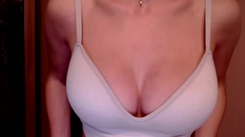 Lily online show from 12-20-24, 05:51