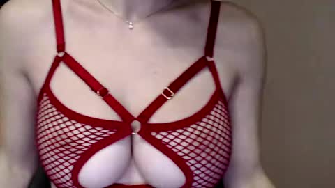 Lily online show from 12-25-24, 05:05