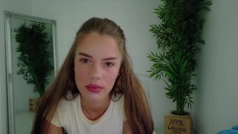 Snapshot of tiny_blush chatting on 05-24-26, 04:50 Anne online show from 05-24-26, 04:50
