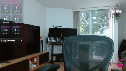 Tiny Caroline online show from 11-25-25, 11:27