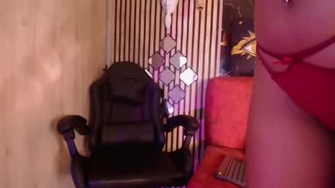 Snapshot of tiny_cherry chatting on 05-07-26, 04:51 Tiny online show from 05-07-26, 04:51