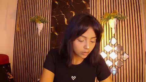 Snapshot of tiny_cherry chatting on 05-13-26, 07:06 Tiny online show from 05-13-26, 07:06