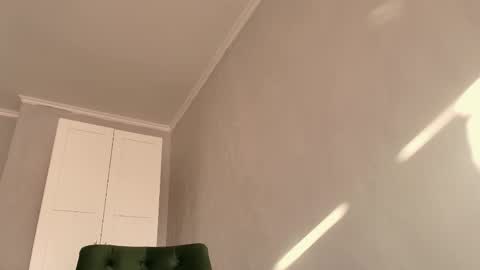 Snapshot of tiny_cute chatting on 05-11-26, 02:50 Lia online show from 05-11-26, 02:50