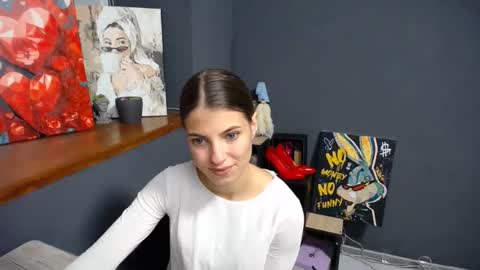 Snapshot of tiny_felicity chatting on 09-18-25, 06:48 Gloria online show from 09-18-25, 06:48