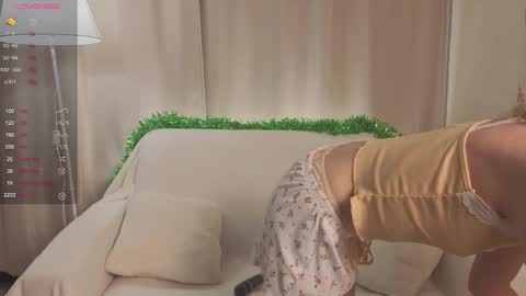 Lily online show from 01-08-26, 05:04