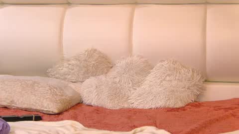 Pretty L online show from 07-14-26, 02:05