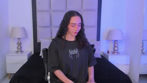 Thomm  Independent Model online show from 02-24-26, 06:11