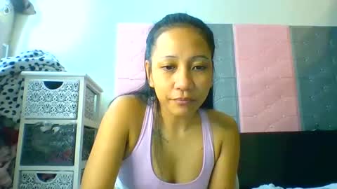 Snapshot of tinyasian911718 chatting on 12-16-24, 06:27 Tinyasian911718 sweetinyasian instagram online show from 12-16-24, 06:27