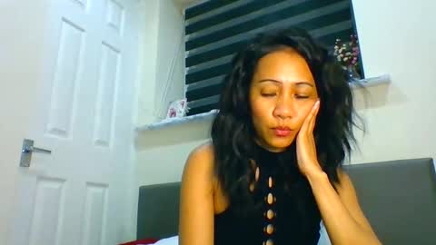 Snapshot of tinyasian911718 chatting on 12-18-24, 06:14 Tinyasian911718 sweetinyasian instagram online show from 12-18-24, 06:14