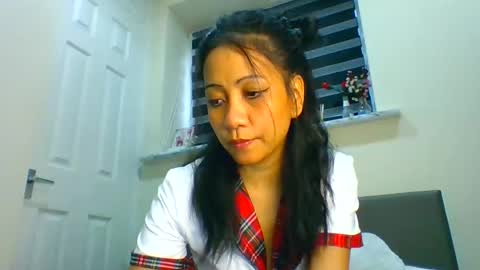 Snapshot of tinyasian911718 chatting on 12-21-24, 02:26 Tinyasian911718 sweetinyasian instagram online show from 12-21-24, 02:26