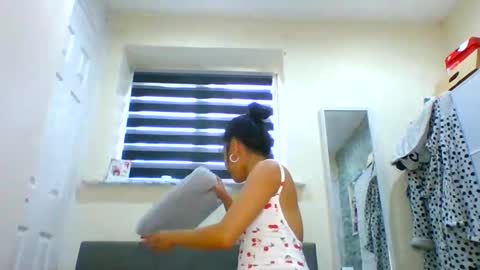 Snapshot of tinyasian911718 chatting on 01-20-25, 12:49 Tinyasian911718 sweetinyasian instagram online show from 01-20-25, 12:49