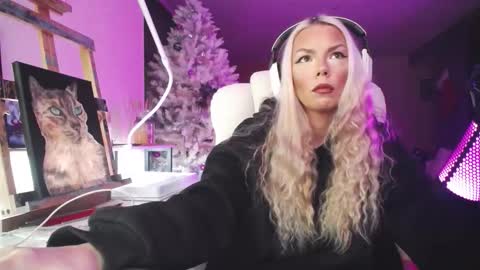 stage Kylie Sinner  brand CLITBAIT online show from 01-08-26, 01:30