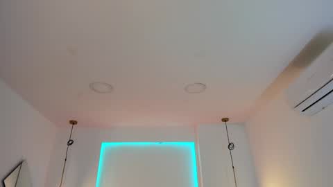 Luna  online show from 12-20-24, 11:00