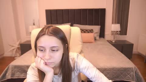 Snapshot of tinynataliee chatting on 12-20-25, 02:57 tinynataliee online show from 12-20-25, 02:57