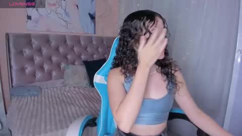 tinysophi online show from 12-02-25, 01:11