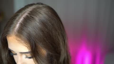 Lili online show from 11-19-25, 04:18