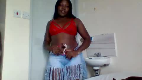Snapshot of tipsynsassy chatting on 06-23-26, 06:55 tipsynsassy online show from 06-23-26, 06:55