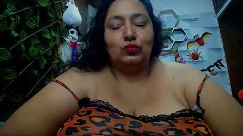 Snapshot of tistmature chatting on 10-20-25, 01:11 TISTMATURE online show from 10-20-25, 01:11