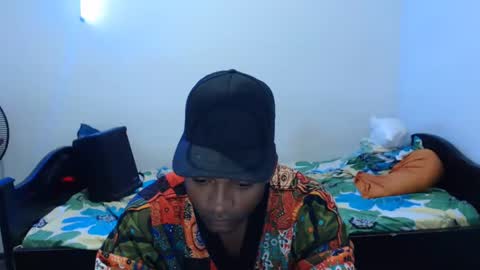 Snapshot of titoway07 chatting on 11-05-25, 02:44 titoway07 online show from 11-05-25, 02:44