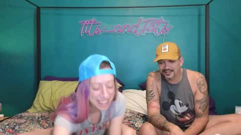 Snapshot of tits_andtats chatting on 11-05-25, 05:18 Lolo and Erik online show from 11-05-25, 05:18