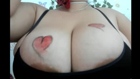 LILI  online show from 02-14-25, 01:29