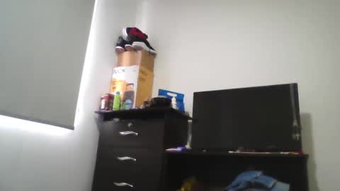 Snapshot of titssmall123 chatting on 01-05-25, 05:51 Ester online show from 01-05-25, 05:51