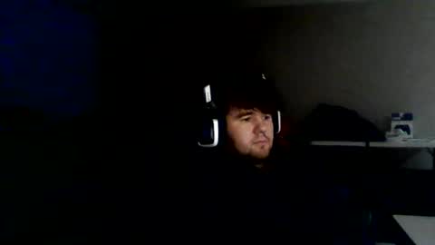 Snapshot of tizzledude chatting on 07-25-26, 04:54 tizzledude online show from 07-25-26, 04:54