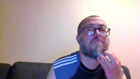 Snapshot of tmangan28 chatting on 06-11-26, 02:53 tmangan28 online show from 06-11-26, 02:53