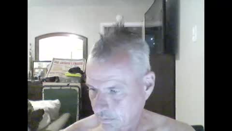 Snapshot of tnash24 chatting on 10-29-25, 11:39 tx46m online show from 10-29-25, 11:39