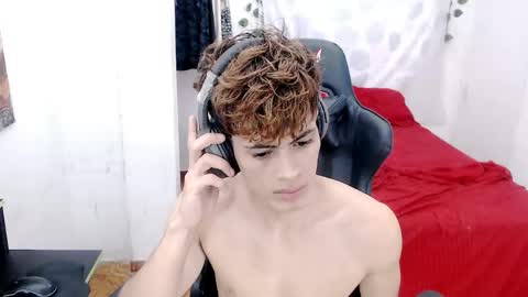 Snapshot of toadboys chatting on 06-08-26, 11:43 David online show from 06-08-26, 11:43