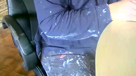 Tobiko online show from 04-19-26, 01:32