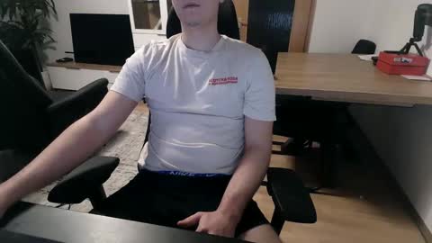 Snapshot of tobisk chatting on 12-15-24, 06:51 tobisk online show from 12-15-24, 06:51