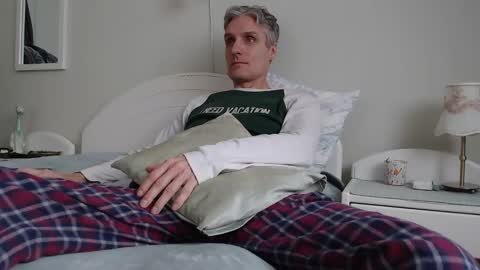 Daniel Bisexual uncut 20cm online show from 03-02-25, 07:54