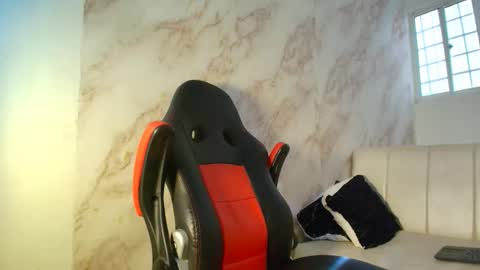 toji lee online show from 01-11-26, 08:14