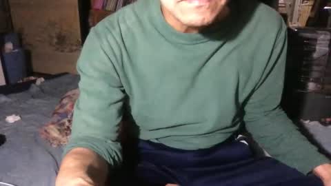 small man online show from 10-20-25, 08:31