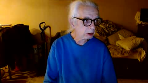 tom112292014 online show from 12-04-25, 02:43