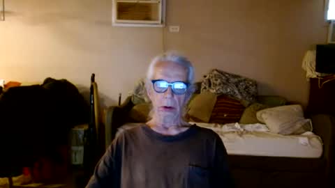 tom112292014 online show from 06-08-26, 01:55