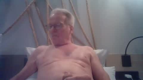 Snapshot of tom60sam chatting on 06-23-26, 08:18 tomsam online show from 06-23-26, 08:18