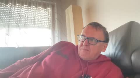 Tom online show from 01-10-25, 12:04